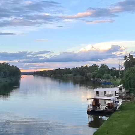 Broadwater River Estate Douglas Extérieur photo